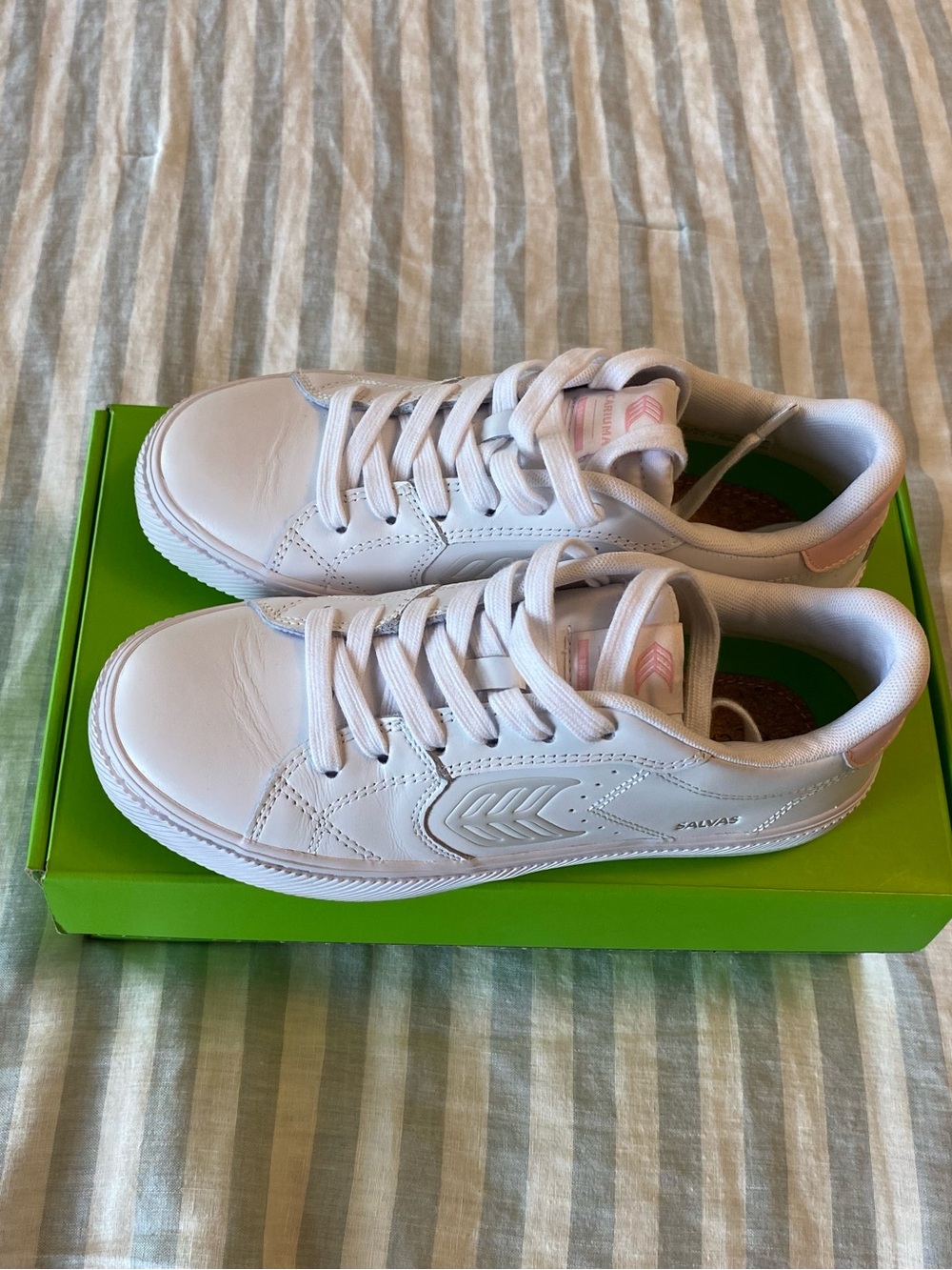 Cariuma Salvas White Leather Ice Logo Rose Sneaker
